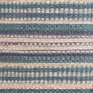 Contemporary American hooked rug, design 15012A