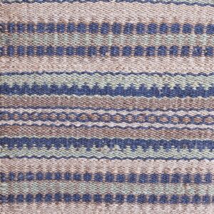 Contemporary American hooked rug, design 15012B
