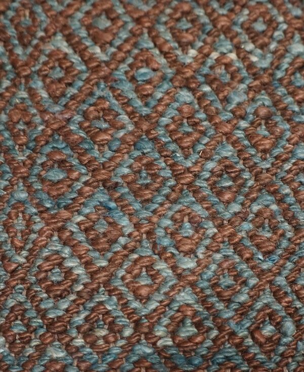 Contemporary braided jute rug, design 15020 1 Contemporary american hooked rug, design 15020