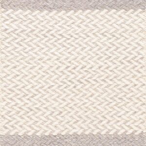 Contemporary American hooked rug, design 16052A