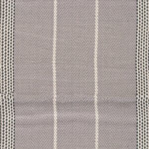 Contemporary American hooked rug, design 16S_05