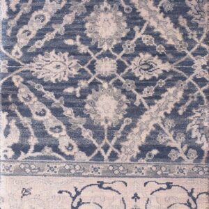 Contemporary American hooked rug, design 6111