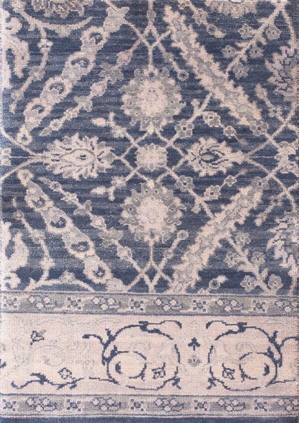 Contemporary wool pile rug, design 6111 1 Contemporary american hooked rug, design 6111