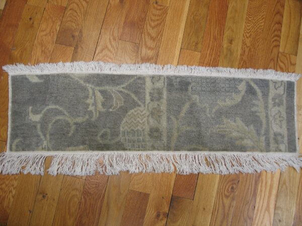 Contemporary wool pile rug, design 6114 1 Contemporary american hooked rug, design 6114