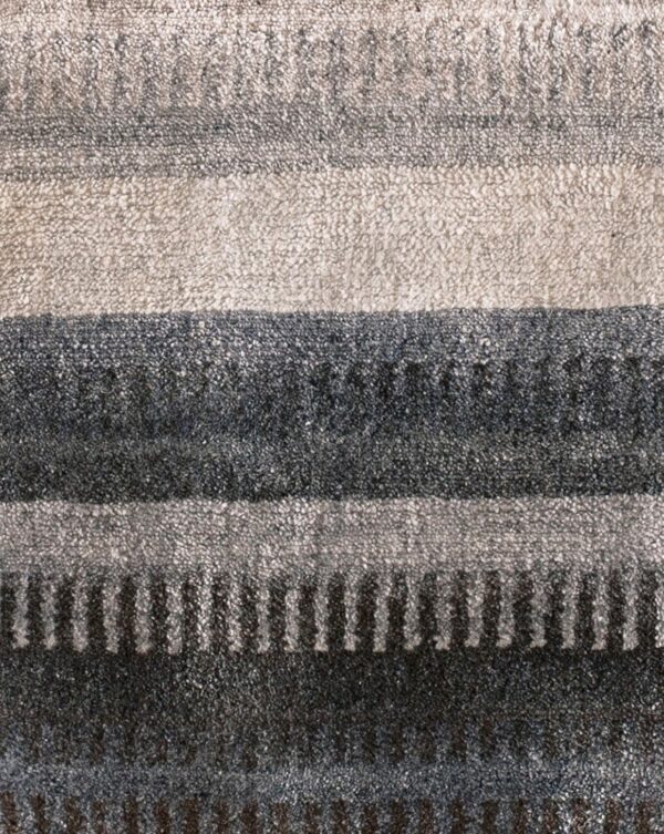 Contemporary wool pile rug, design 6134a 1 Contemporary american hooked rug, design 6134a