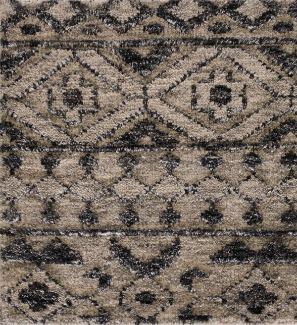 Contemporary wool pile rug, design 6147 1 Contemporary american hooked rug, design 6147