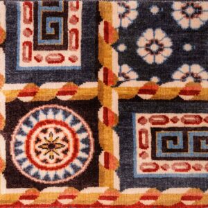 Contemporary American hooked rug, design 6161A