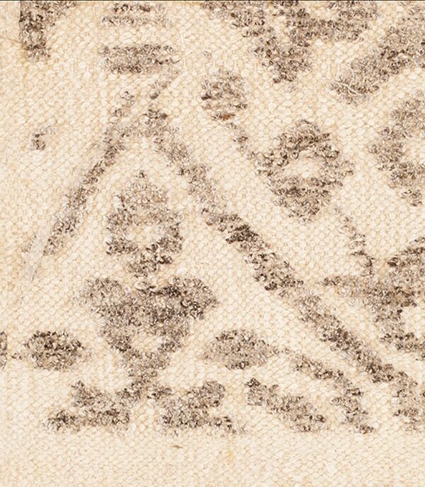 Contemporary american hooked rug, design 6215a