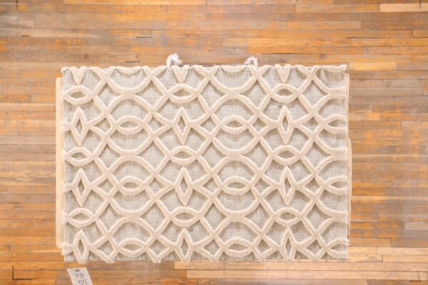 Contemporary american hooked rug, design 9058