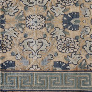 Contemporary American hooked rug, design 9079C