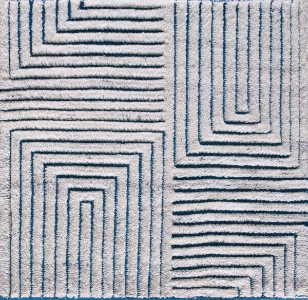 Contemporary high-low pile rug, design 9094b 1 Contemporary american hooked rug, design 9094b