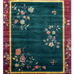 Contemporary American hooked rug, design C18017