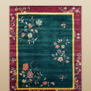 Contemporary American hooked rug, design C18017