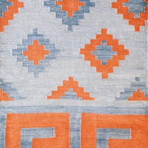 Contemporary American hooked rug, design D8103