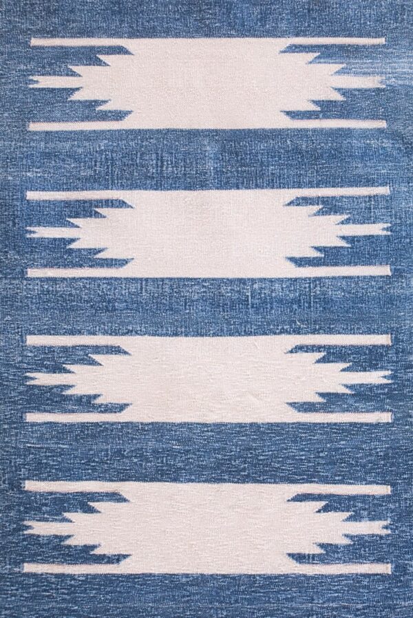 Contemporary dhurrie rug, design d8105 2 Contemporary american hooked rug, design d8105