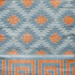 Contemporary American hooked rug, design D8106