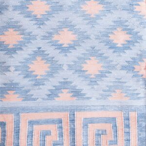 Contemporary American hooked rug, design D8107