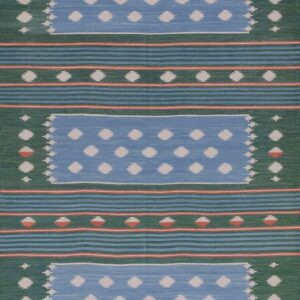Contemporary American hooked rug, design D8111B