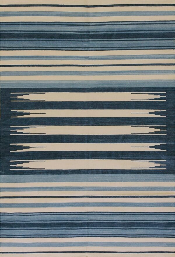 Contemporary dhurrie rug, design d8119 2 Contemporary american hooked rug, design d8119
