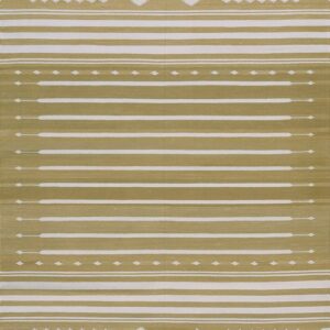 Contemporary American hooked rug, design D8121B