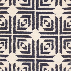 Contemporary American hooked rug, design F7218