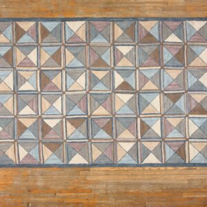 Contemporary American hooked rug, design I1050F
