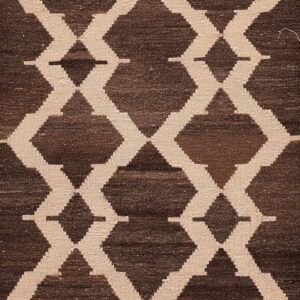 Contemporary American hooked rug, design K7201