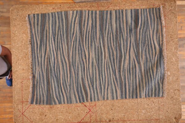 Contemporary kouhi flat weave rug, design k7209h 1 Contemporary american hooked rug, design k7209h