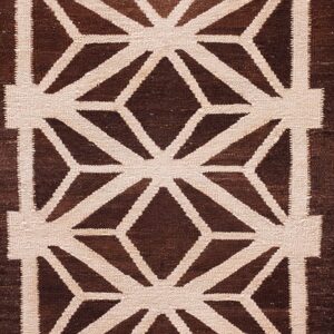 Contemporary American hooked rug, design K7212B