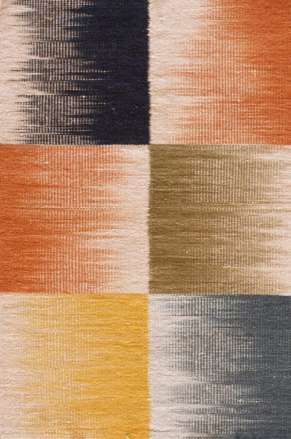 Contemporary kouhi flat weave rug, design k7231a 1 Contemporary american hooked rug, design k7231a