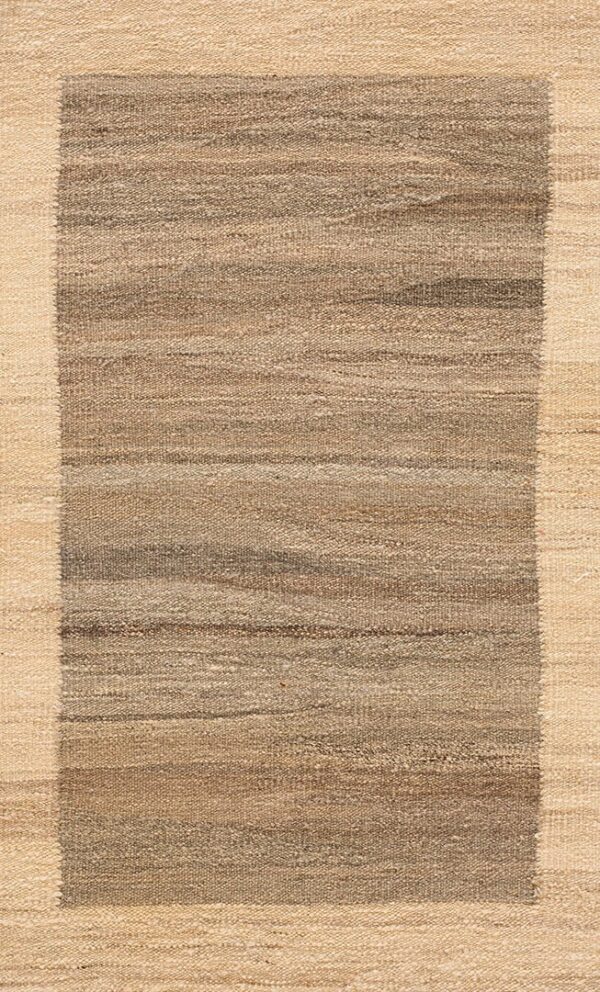 Contemporary american hooked rug, design k7233a