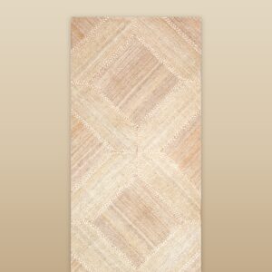 Contemporary American hooked rug, design KC_1B