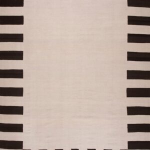 Contemporary American hooked rug, design N10030C