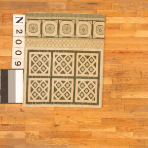 Contemporary American hooked rug, design N2009A