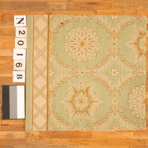 Contemporary American hooked rug, design N2016B