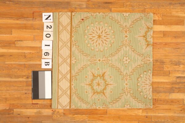 Contemporary american hooked rug, design n2016b