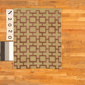 Contemporary American hooked rug, design N2020