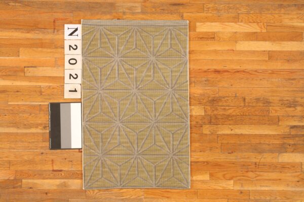 Contemporary american hooked rug, design n2021