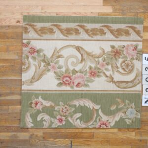 Contemporary American hooked rug, design N2035