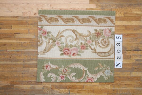 Contemporary needlepoint rug, design n2035 1 Contemporary american hooked rug, design n2035