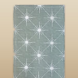 Contemporary American hooked rug, design N2050B
