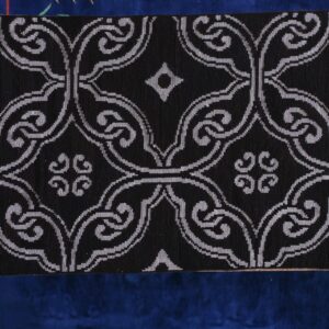 Contemporary American hooked rug, design N2061