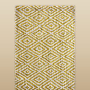 Contemporary American hooked rug, design R3021O