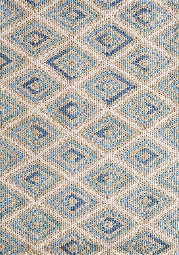 Contemporary american rag rug, design r3021p2 1 Contemporary american hooked rug, design r3021p2