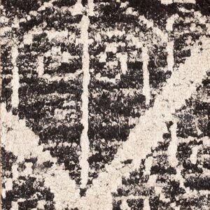 Contemporary American hooked rug, design S6144A