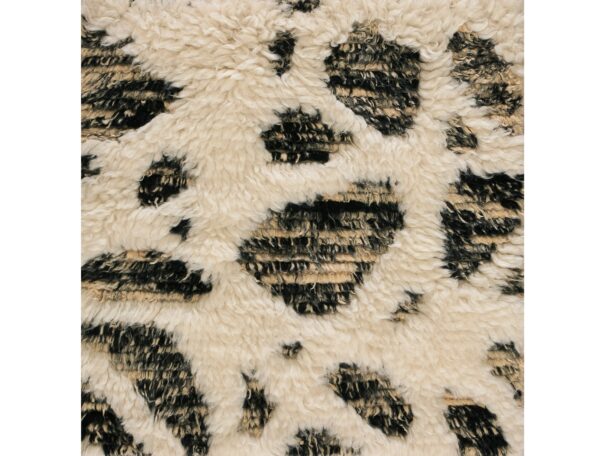Contemporary tulu rug, design tl_47 1 Contemporary american hooked rug, design tl_47