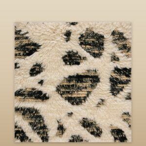 Contemporary American hooked rug, design TL_47