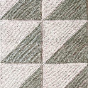 Contemporary American hooked rug, design W1026C
