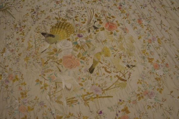 Elegant ivory ground with stylized floral design antique chinese silk embroidery 5 Elegant ivory ground with stylized floral design antique chinese silk embroidery - detail view 4