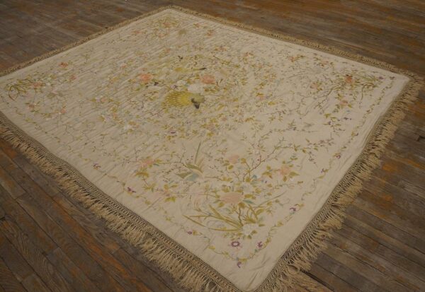 Elegant ivory ground with stylized floral design antique chinese silk embroidery 8 Elegant ivory ground with stylized floral design antique chinese silk embroidery - detail view 7